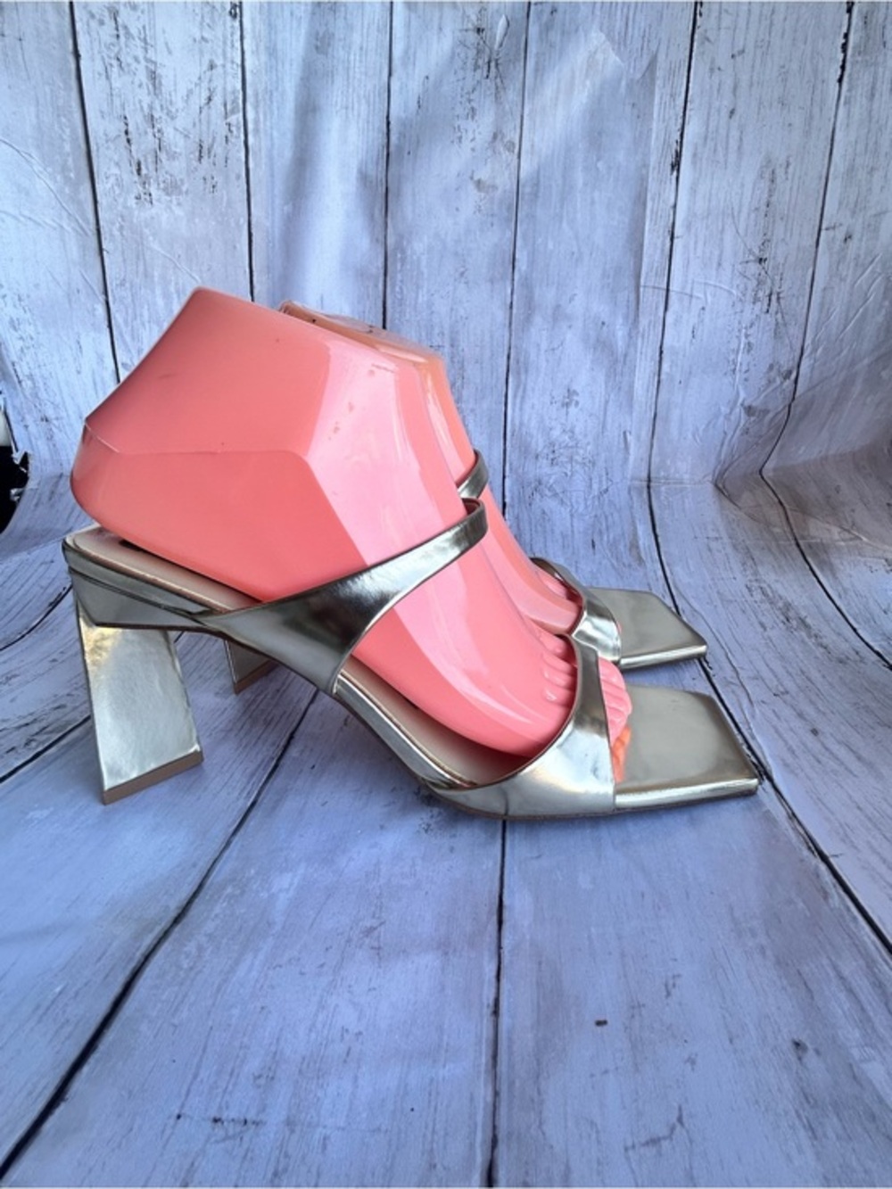 Senso Valeria heeled sandals in gold metallic leather